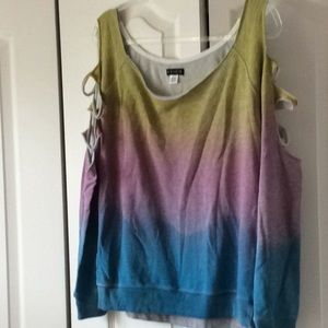 Cut out sleeve sweatshirt